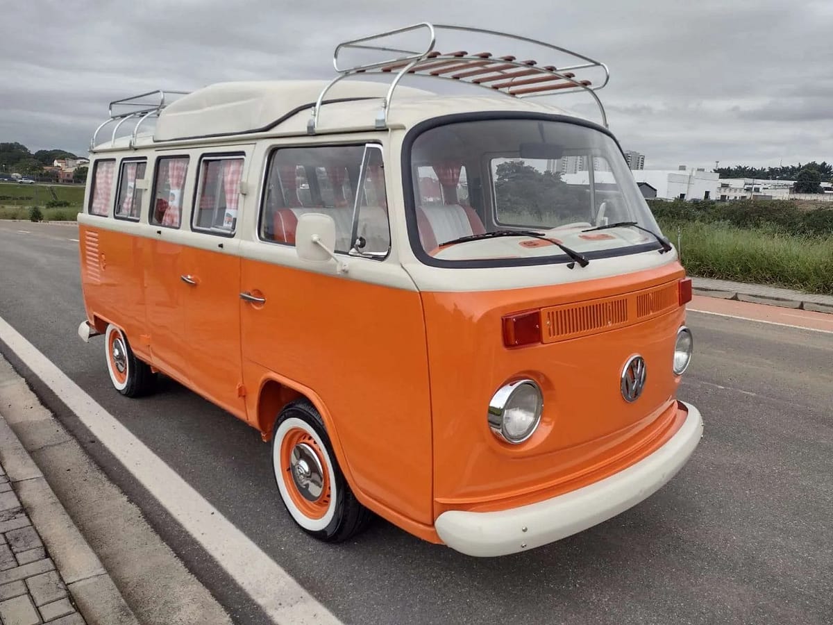 Volkswagen T2 camper bus